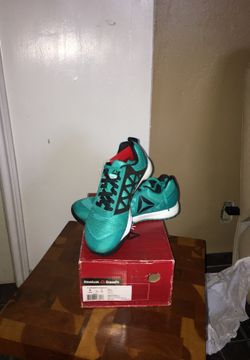 Reebok size 8 men new