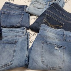 Woman's  Jeans  - LOT 6prs