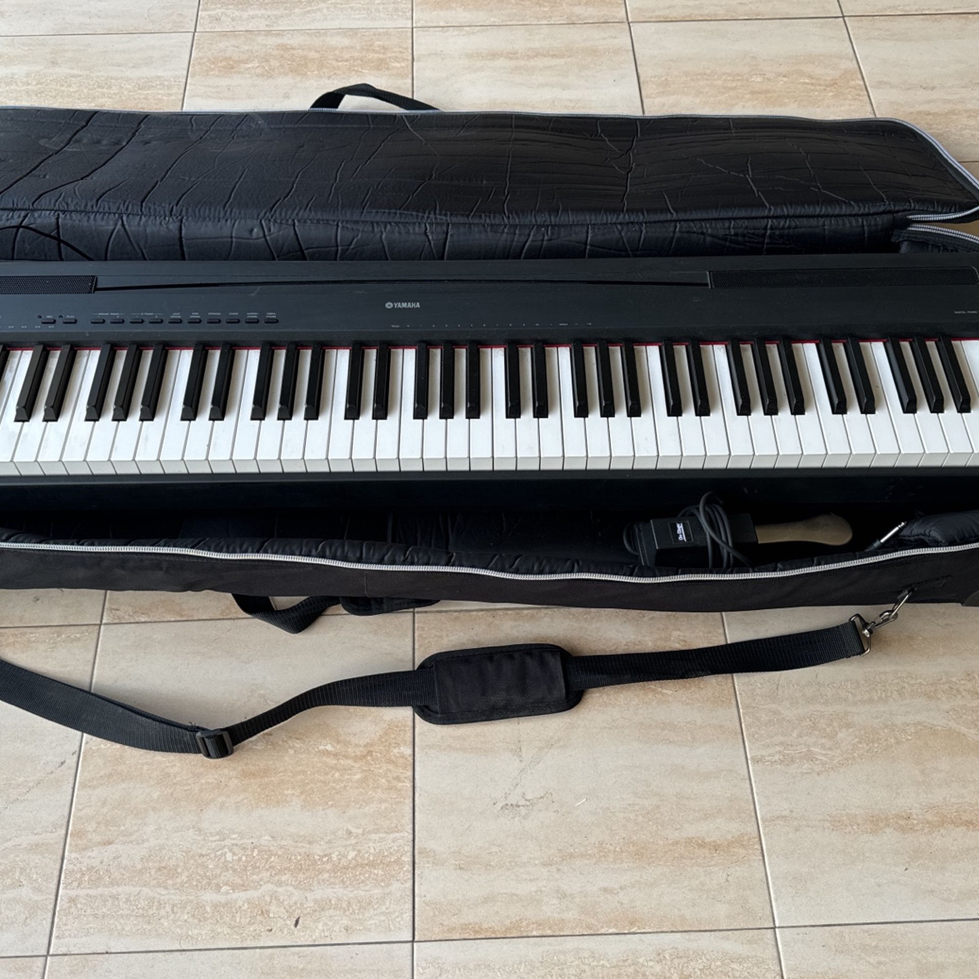 Yamaha Digital Piano P95 With Travel Roller Case