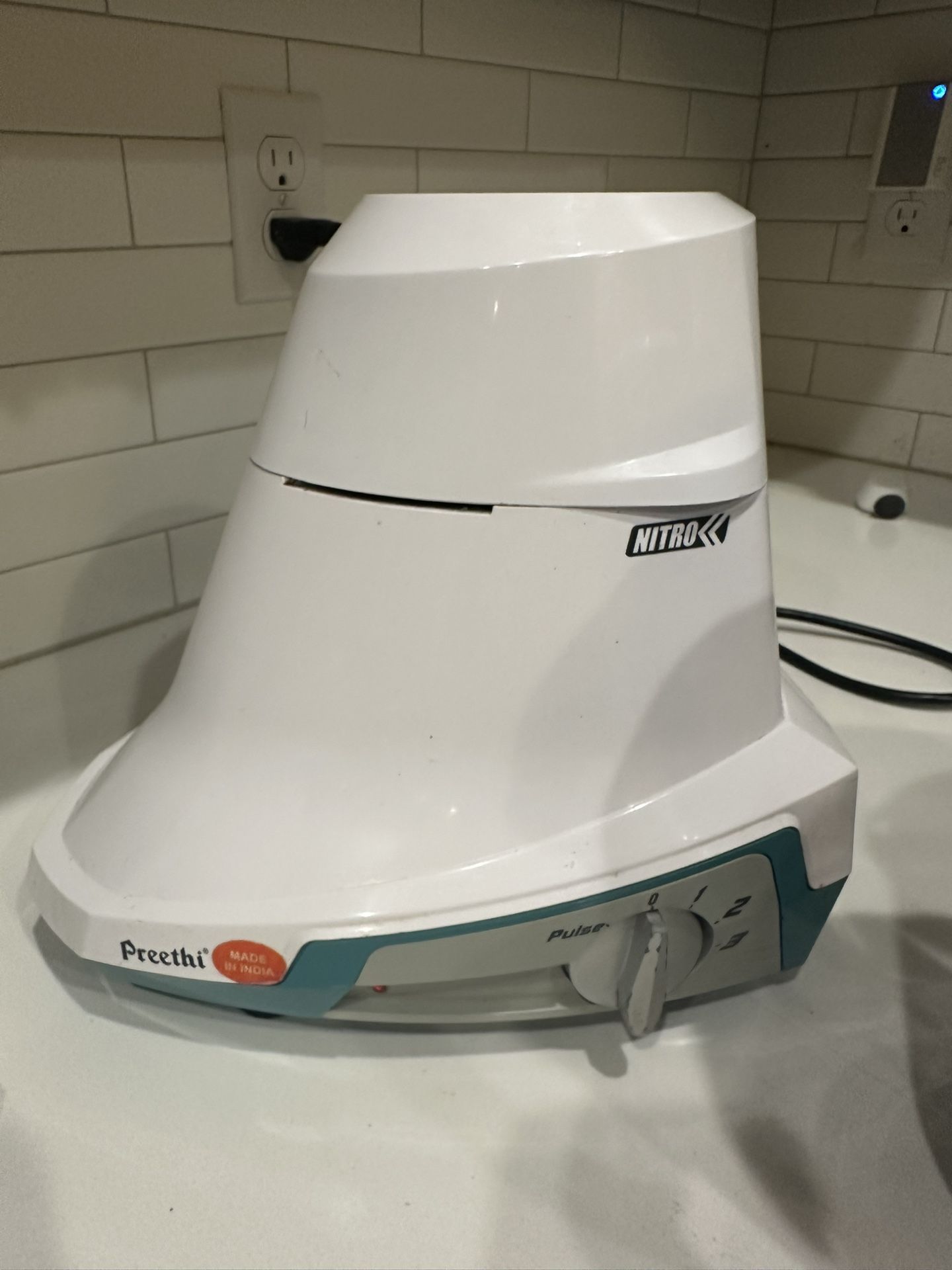 Preeti Mixer Grinder 