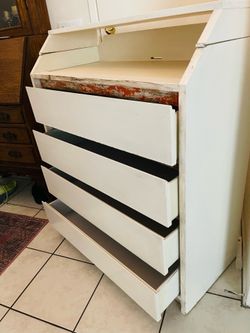 Cheat 4 drawers and changing table 35” wide solid wood