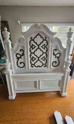 Bed frame size Queen