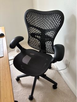 Herman Miller chair Mirra 2