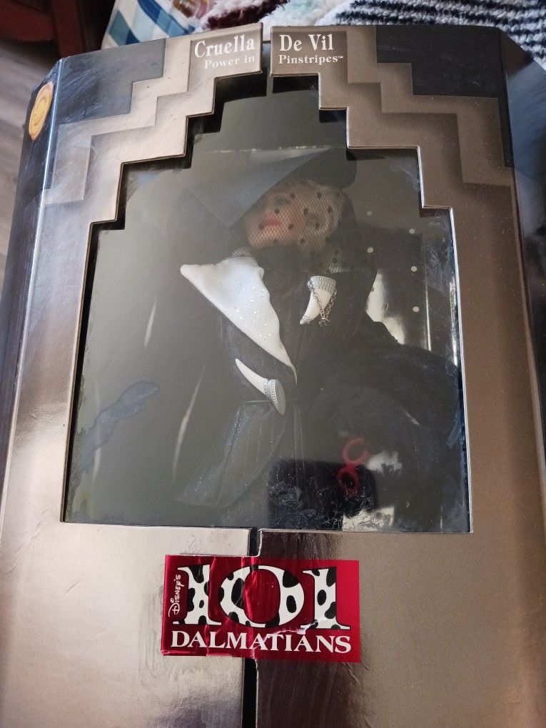 Cruella Deville Barbie Collectable
