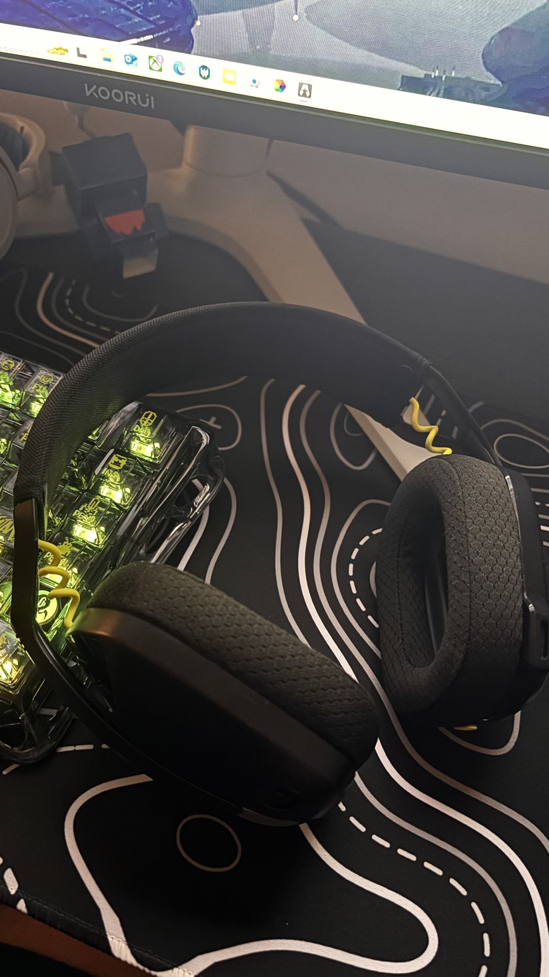 Logitech G435 Wireless Gaming Headset