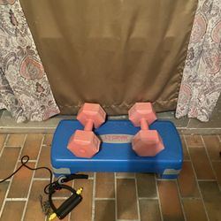 Body Glove Neoprene Dumbbell Hand Weights, Sturdy Hex Shape and Comfort Grip (10lbs) & Tone Fitness Aerobic Stepper, Blue and White