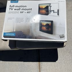 Full Motion TV Wall Mount 