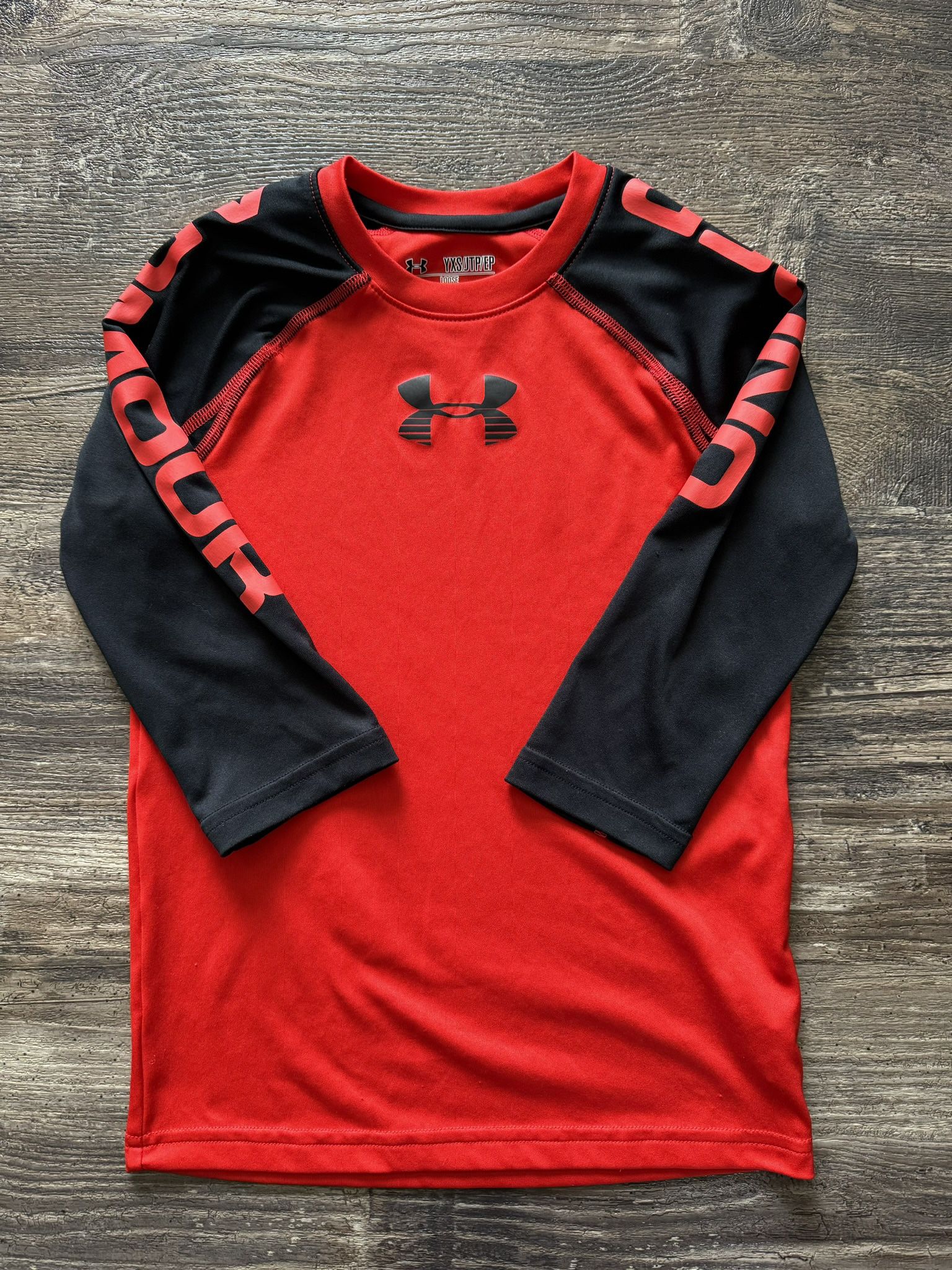 Youth Size 5/6 Under Armour 3/4 Sleeve Shirt