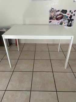 Expandable Dining Table
