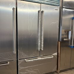 ❄️ NEW SUBZERO Legacy Model - 42" Classic French Door Refrigerator/Freezer Model # BI-42UFD/S