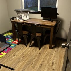 Craft/Dining Table & Chairs