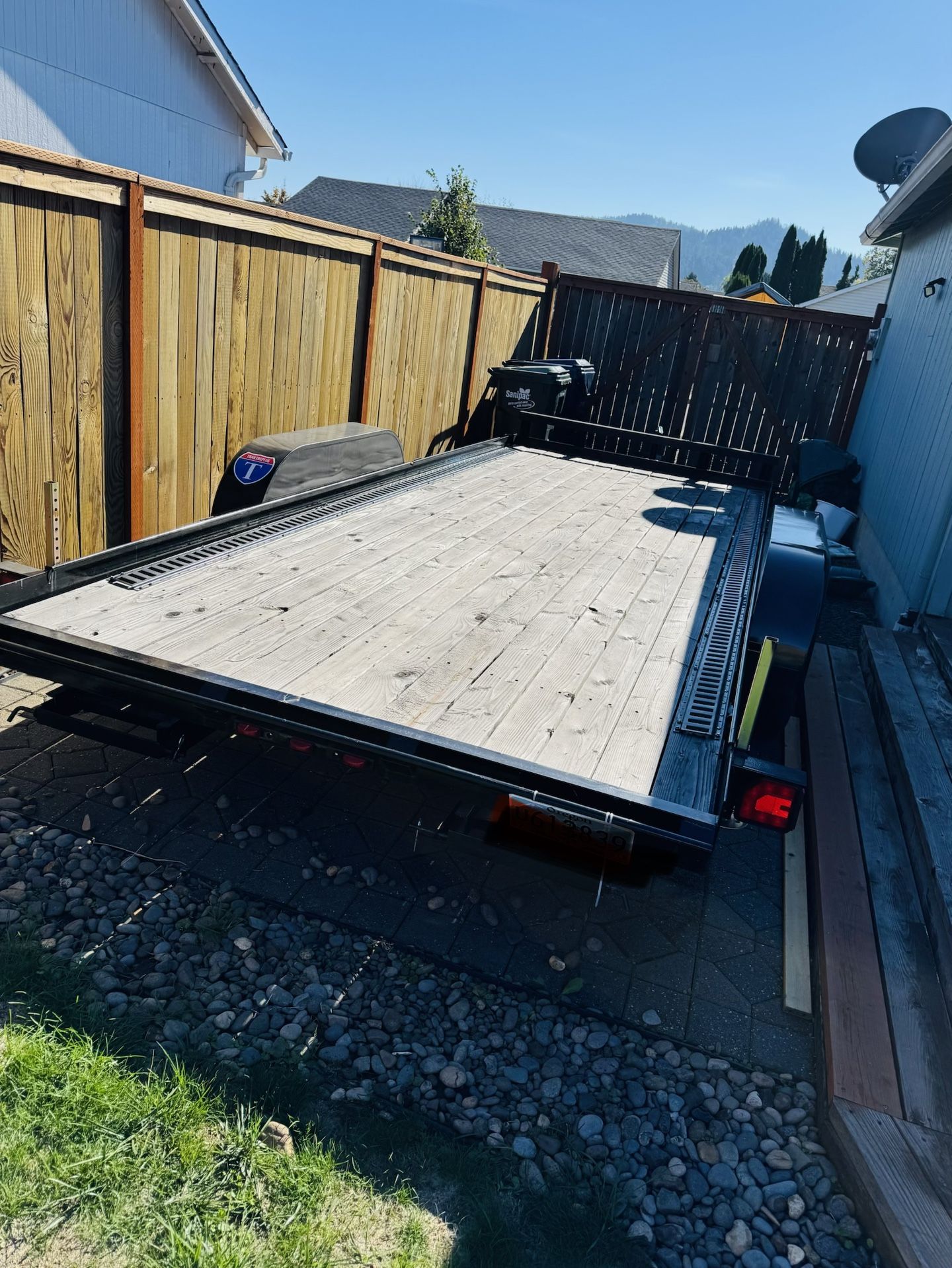 CAR HAULER 7’ X 18’ WITH WOOD DECK 