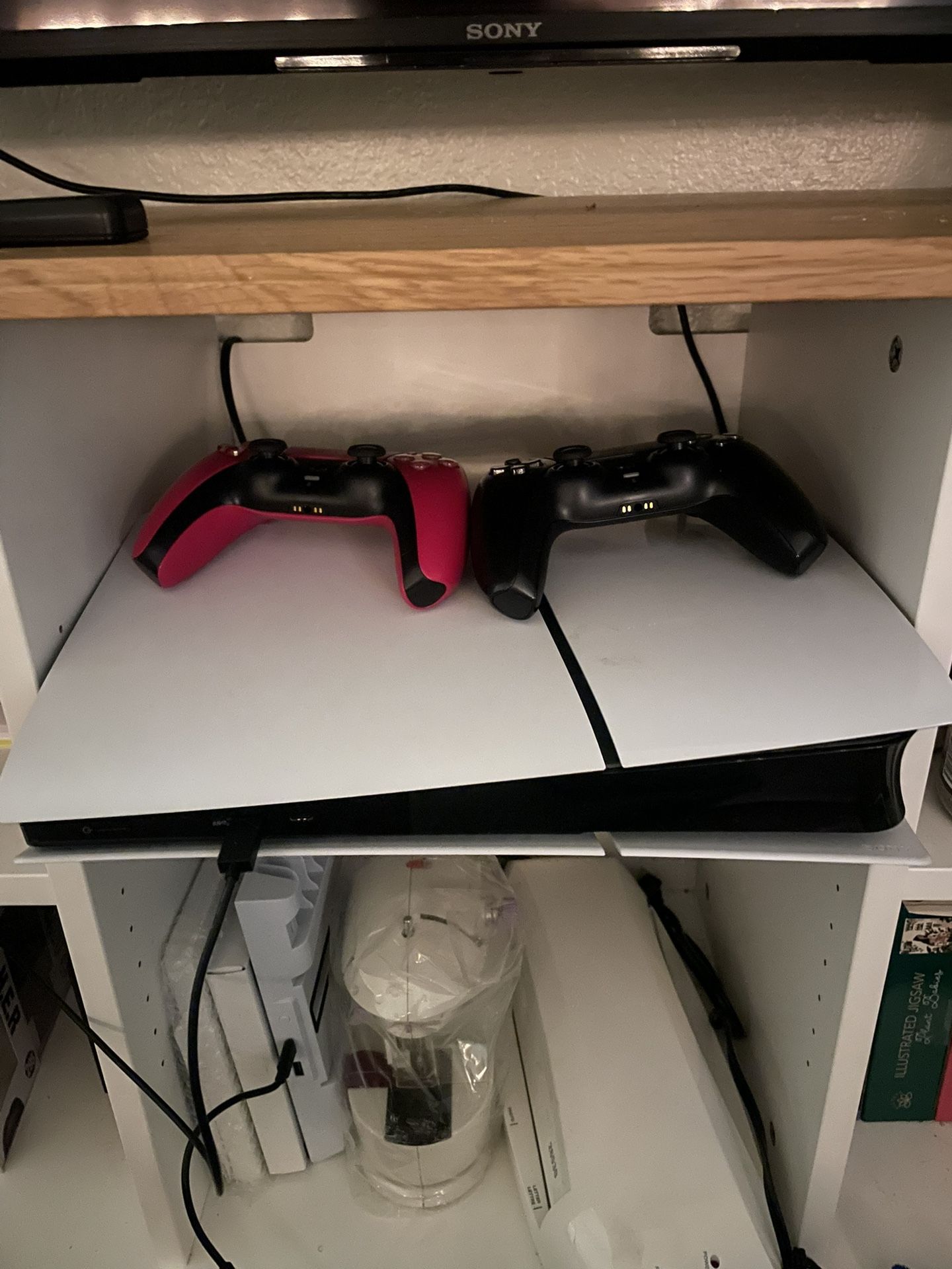 PS5 Digital + 2 controllers