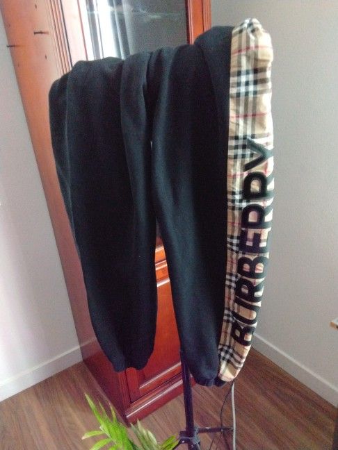 BURBERRY JOGGING PANTS