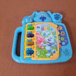 Leap Frog Blue's Clues & You!  Skidoo  Into ABCs Book 