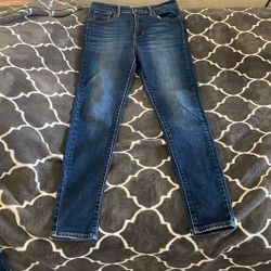 Levi’s High Rise Super Skinny Size 27
