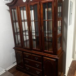 Cabinet For Sale Looks Brand New . $100