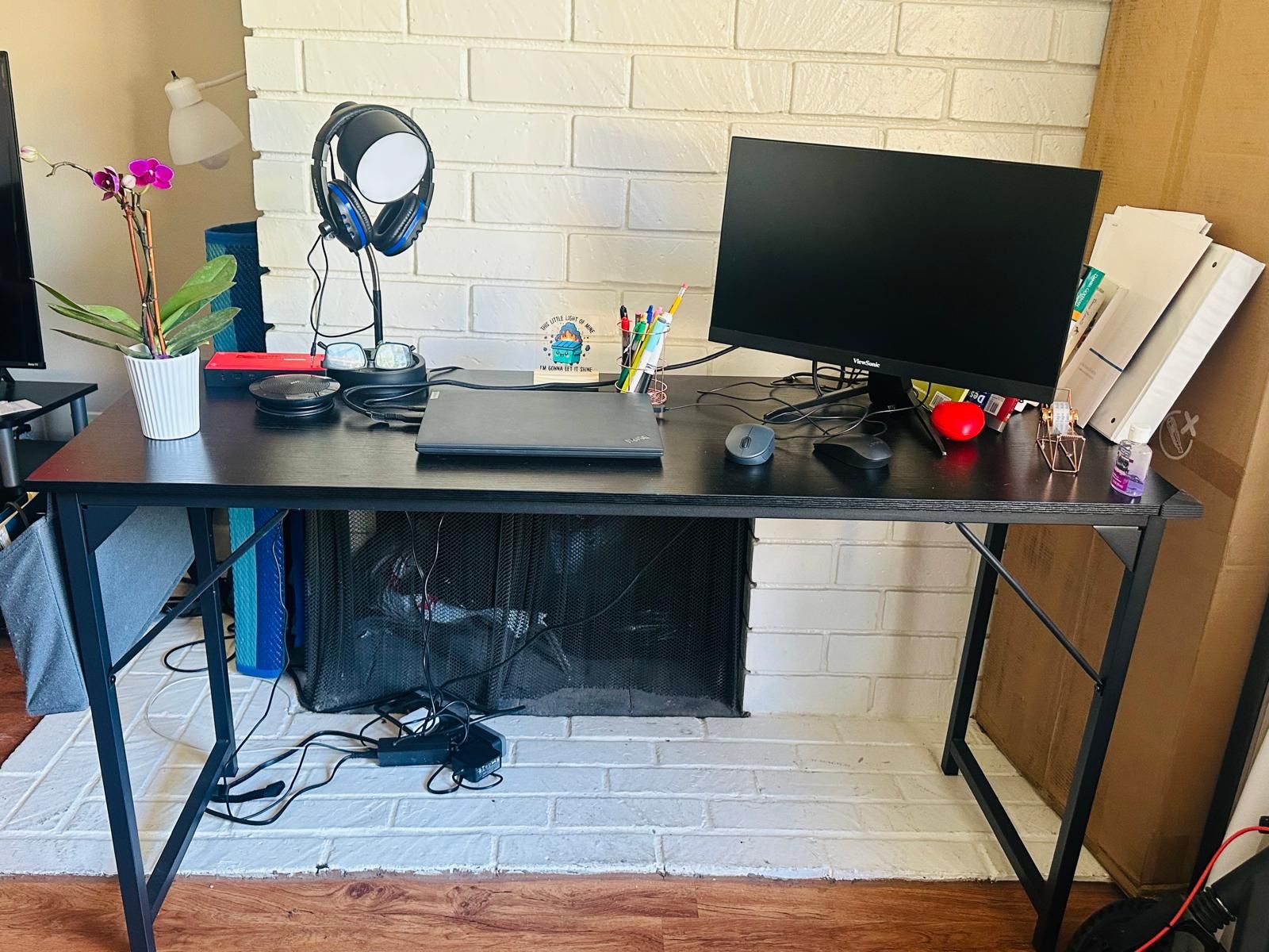 Computer Desk 57.87 in X 22.05 in X 3.54 in