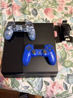 PS4 With 2 Controllers And 6 Games