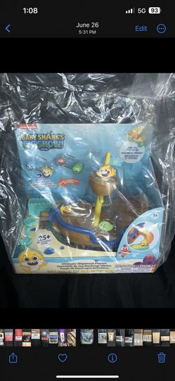 Baby Shark Ultimate Shipwreck Toy