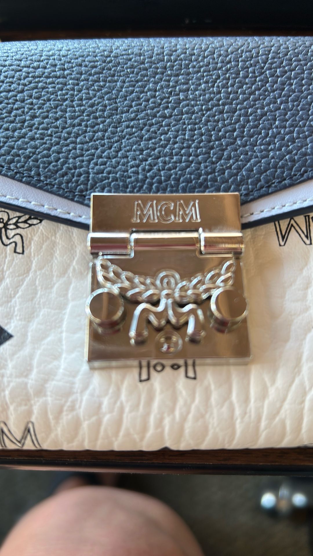 MCM クロスボディウォレット シルバー クロムハーツ 財布（Chrome Hearts）ウォレット ジュディ