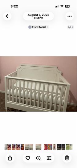 Pottery Barn Baby Kids -  Ava Regency 4-in-1Convertible Crib - Simply White