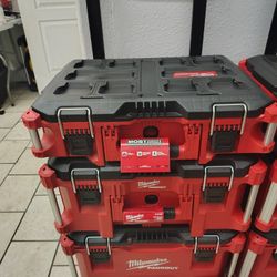 Milwaukee Pack Out Tool Box 3 PC On Wheels