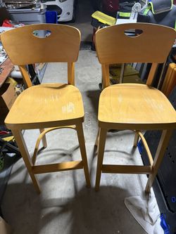 2 Bar Stools