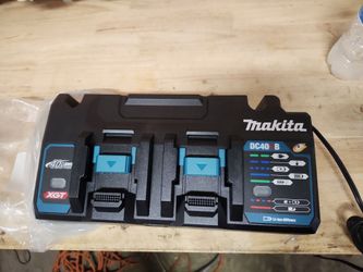 Makita
40V max XGT Dual Port Rapid Optimum Charger