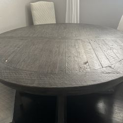 Round Table