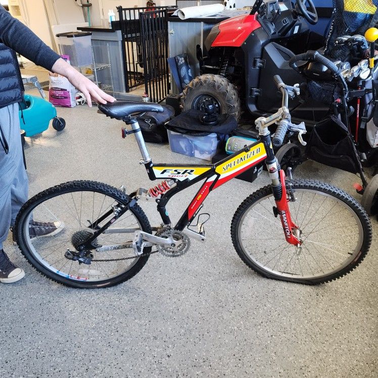 Specialized https://.com/redirect/?o=TW91bnRhaW4uQmlrZQ== With Manitou Fork