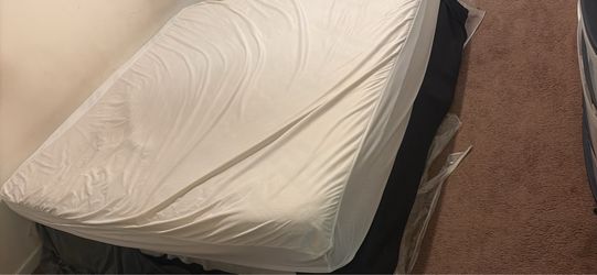 King/king Mattress with Protective Cover