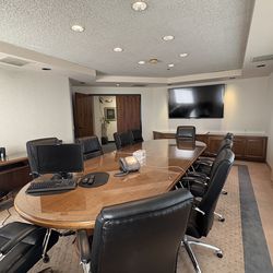 💥FAST SALE ~ High-End Solid Oak Executive Conference Table w/ Glass Top - Pristine Condition💥