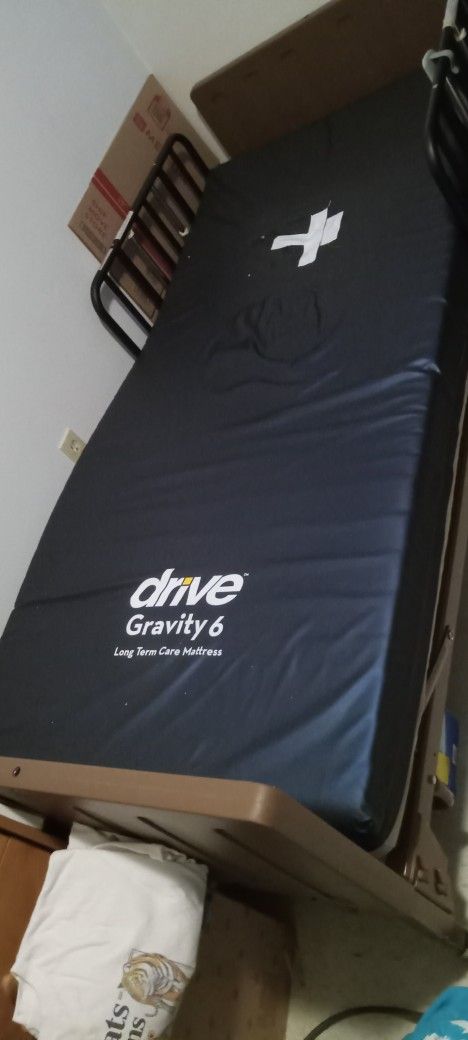 ADJUSTABLE BED