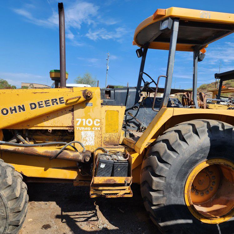 john deere 4x4  710c loader tractor 