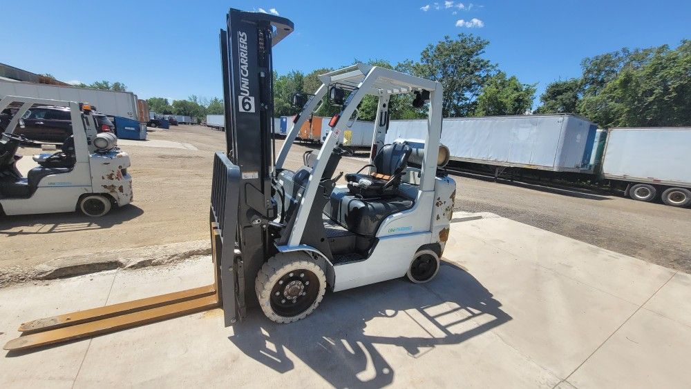 2019 UNICARRIERS MCUG1F2F39LV Forklift, 3 Stage, 6000 Lbs