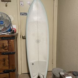 Mandala Quad Fish 5’10”