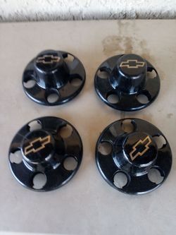 Chevy hub Cap centers