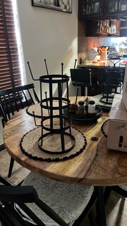 Tower cup holder