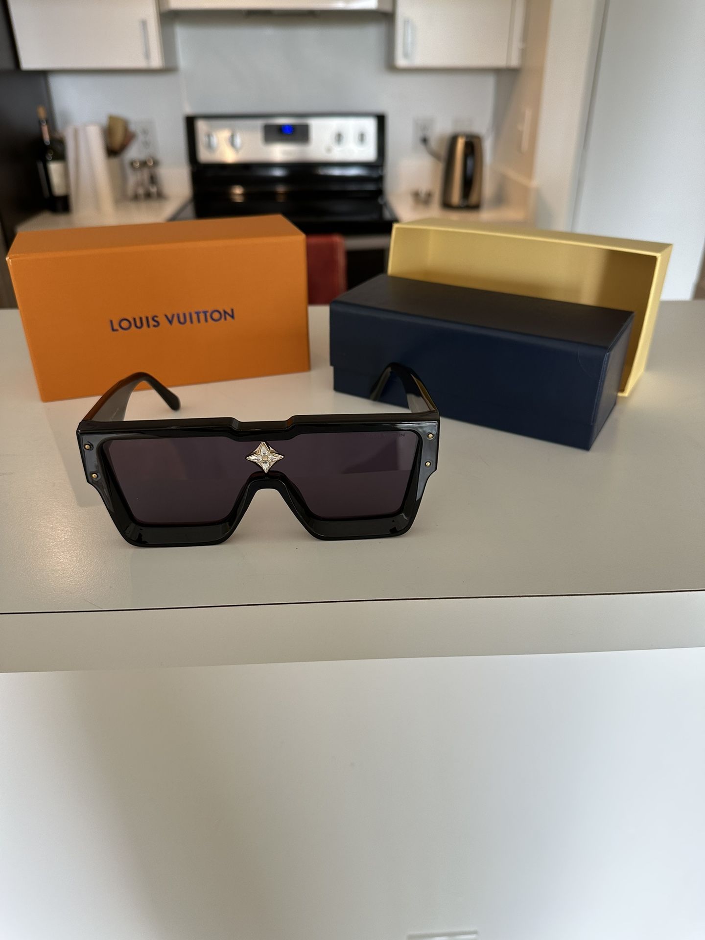 Louis Vuitton, Accessories, Louis Vuitton Cyclone Clear Glasses
