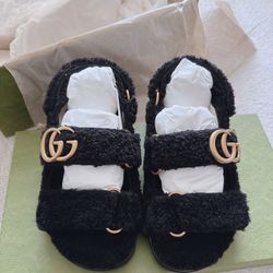 New- Gucci Sandals (size 36.5)