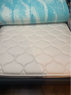 Queen box spring and mattress