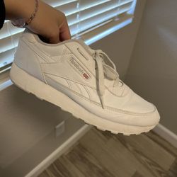 White Classic Reebok 