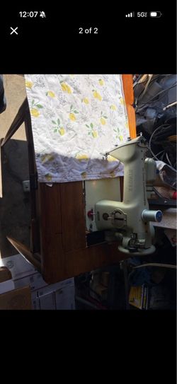 Singer sewing machine