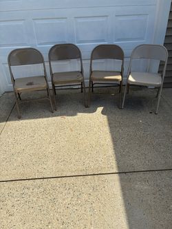 4 folding chairs