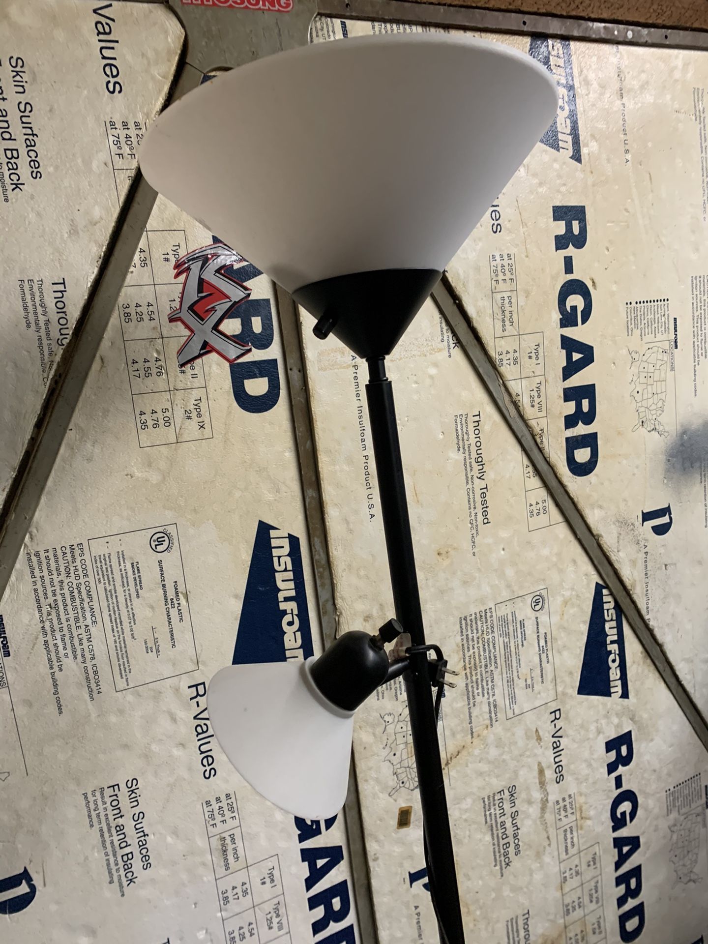 Floor lamp with two light fixtures