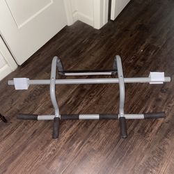 Pull Up Bar