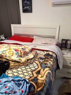 Full size wood bedroom set