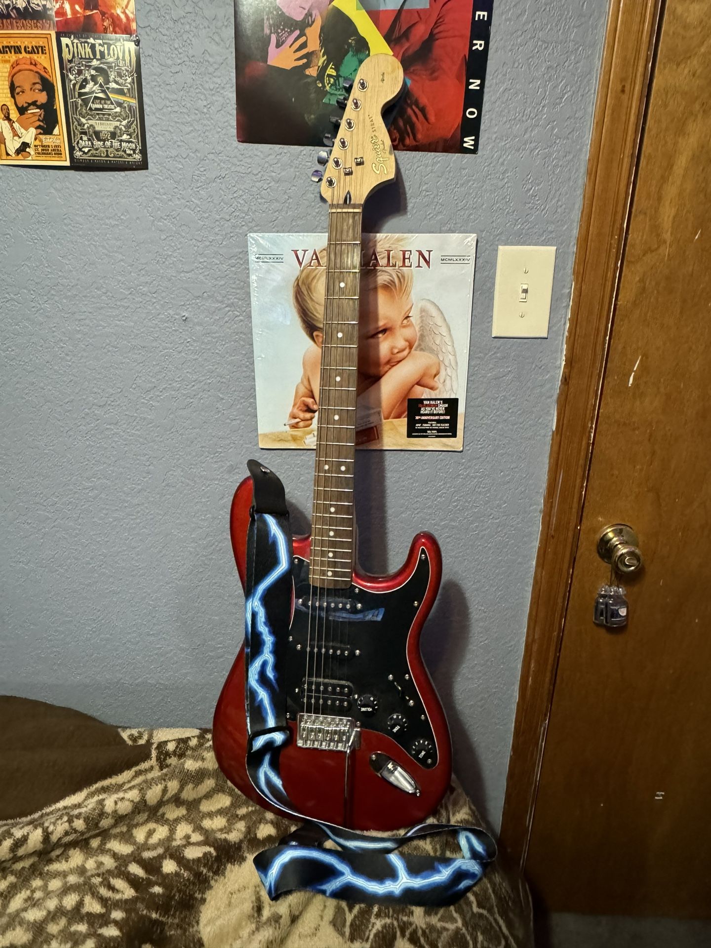 Fender Stratocaster Squire (Red) With Gig Bag