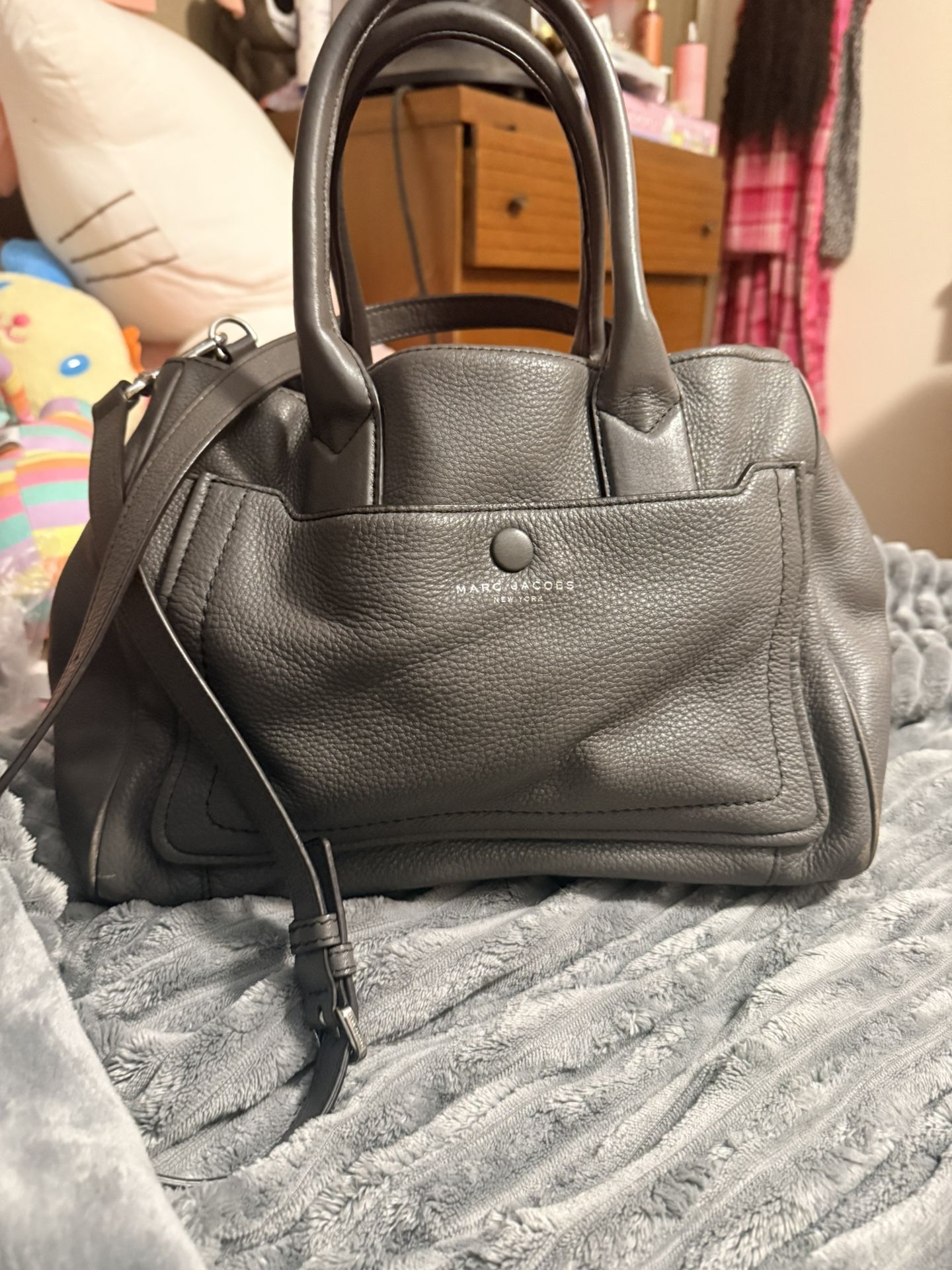 Marc Jacobs grey empire city